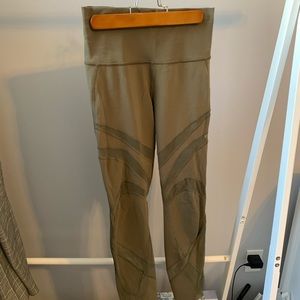 Lululemon leggings